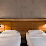Moxy Praga