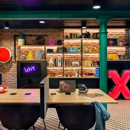 Moxy Praga Hotel