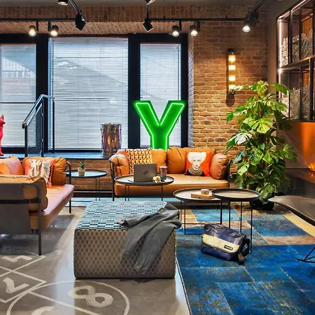 Moxy Praga Hotel 3*