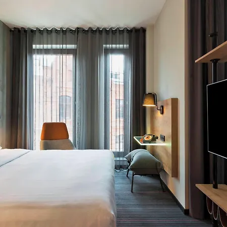 Moxy Praga 3* 华沙