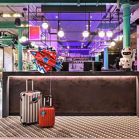 Moxy Praga Hotel