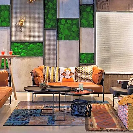 Moxy Praga Hotel
