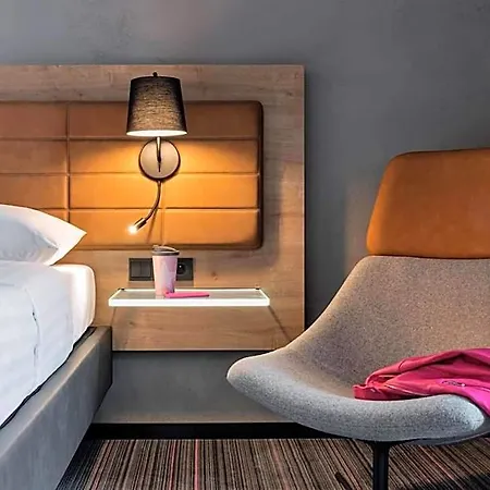 Moxy Praga Hotel 3*