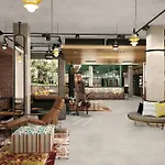Moxy Praga