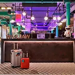 Moxy Praga Hotel Warschau